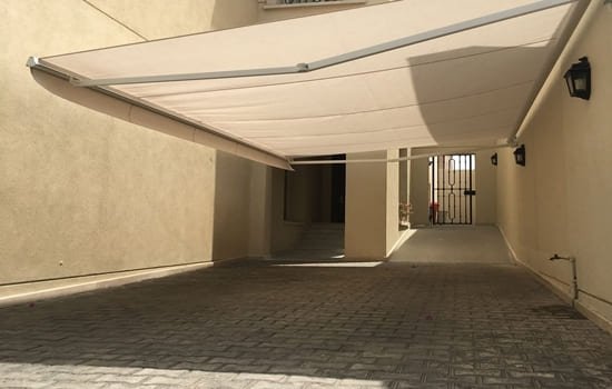 تركيب مظلات خشبية